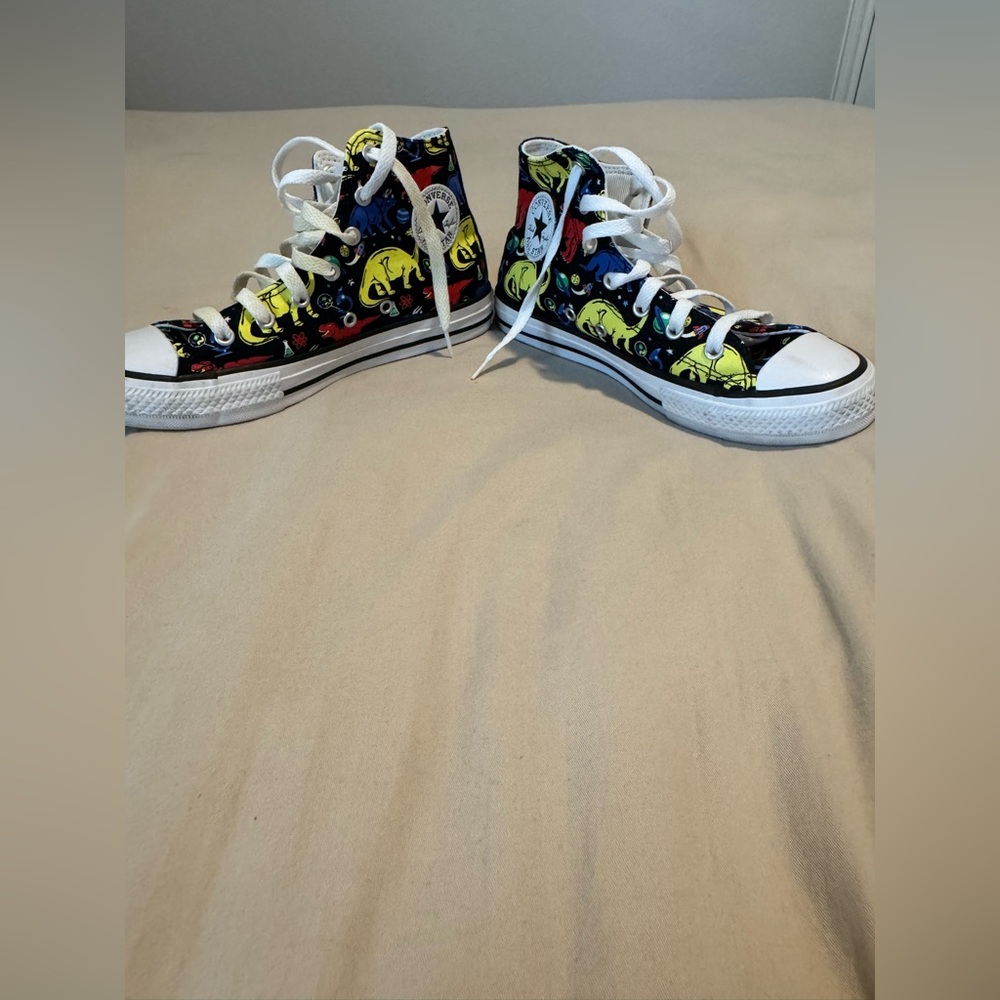 Converse Kids Dinosaur High-Top Size 4 Vibrant Colors Used - Picture 7 of 8